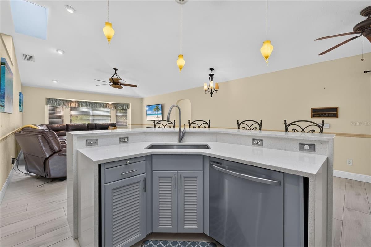17368 NORSEMAN AVENUE — photo 18 of 41