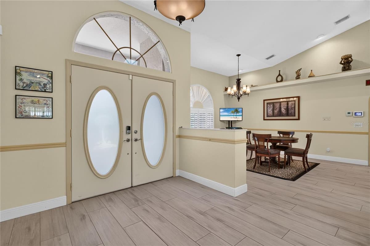 17368 NORSEMAN AVENUE — photo 3 of 41
