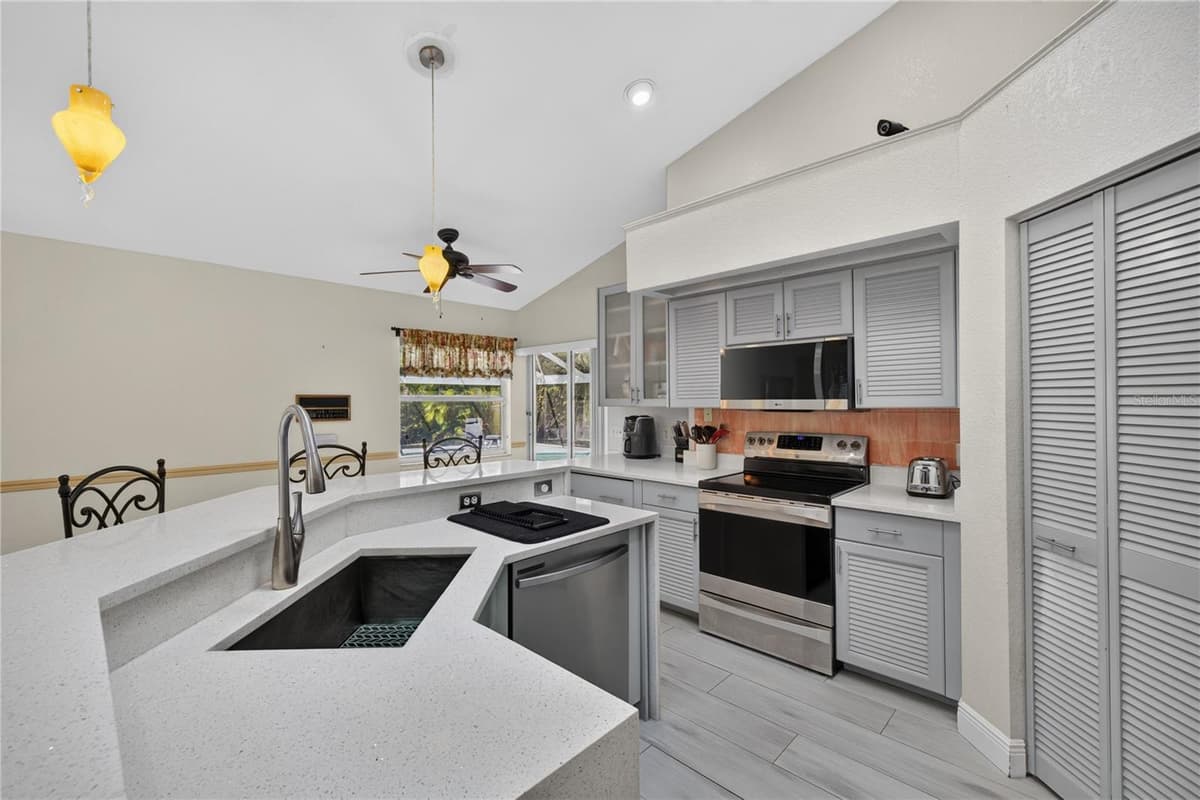 17368 NORSEMAN AVENUE — photo 17 of 41