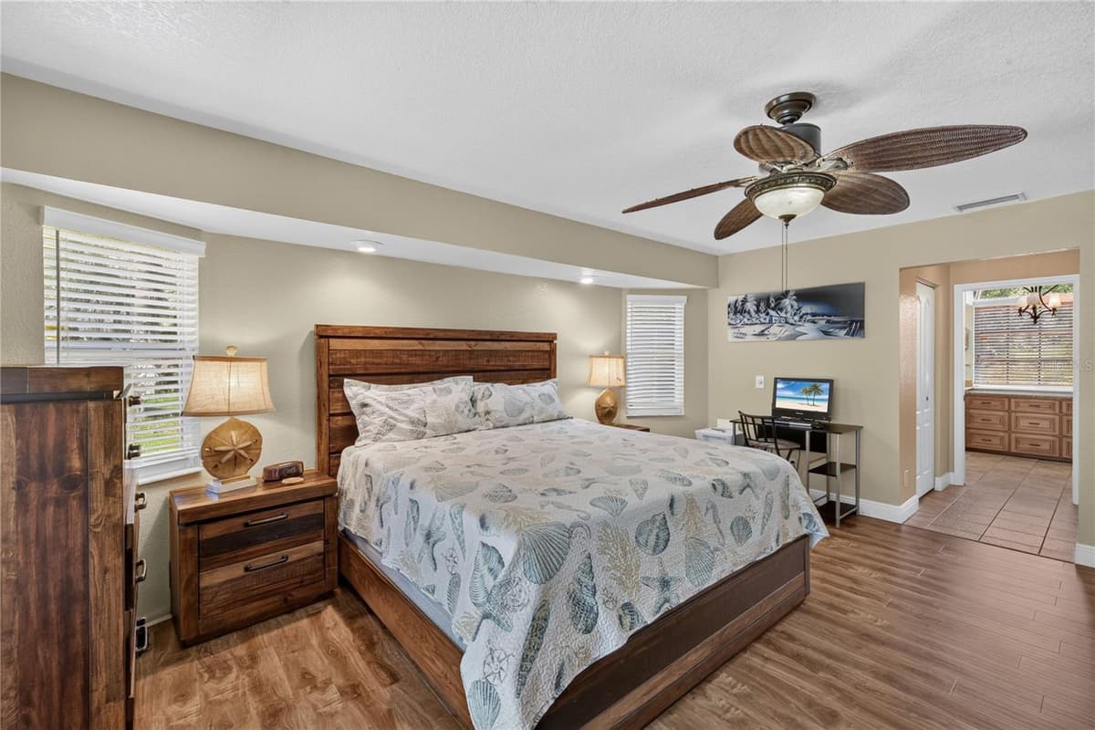 17368 NORSEMAN AVENUE — photo 9 of 41