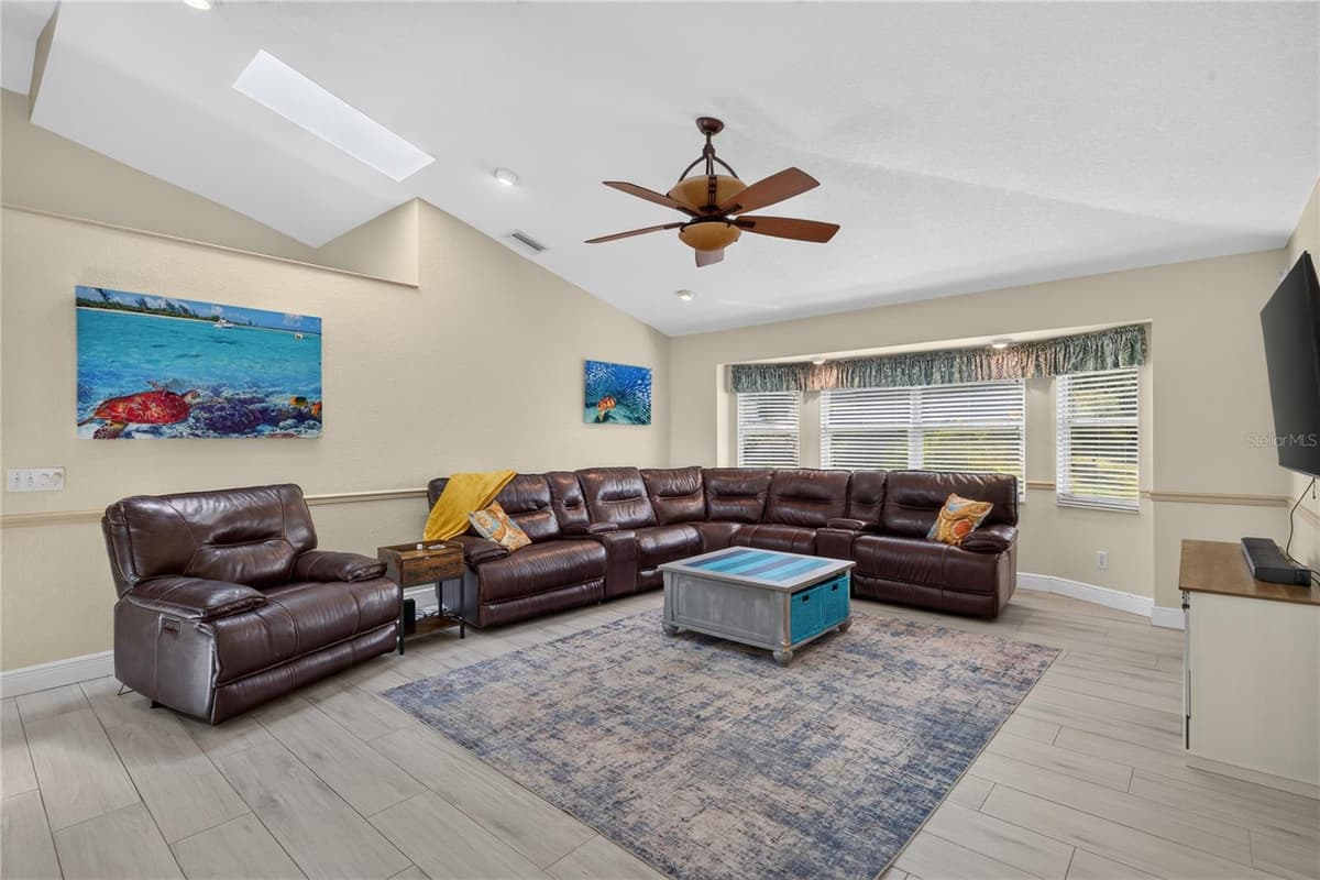 17368 NORSEMAN AVENUE — photo 13 of 41