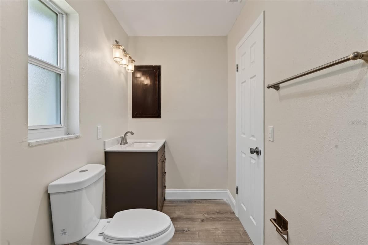 9904 TULIP STREET — photo 18 of 44