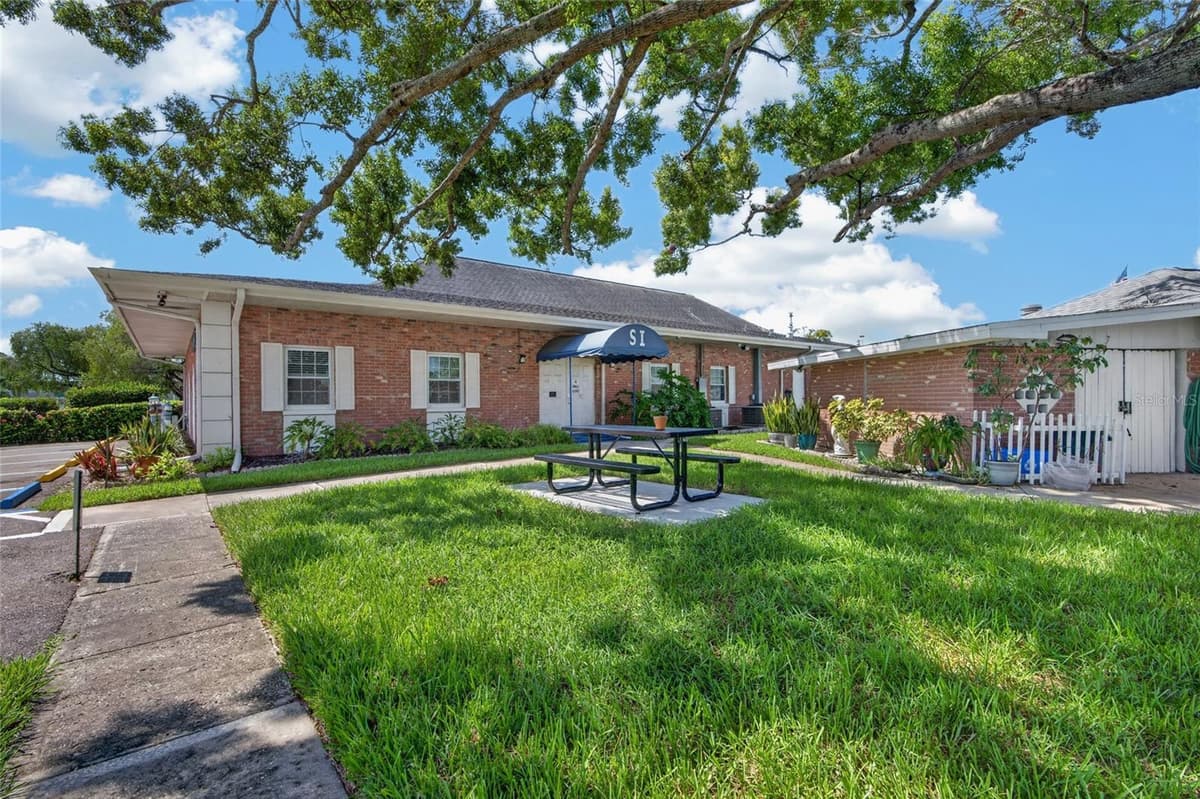 9904 TULIP STREET — photo 41 of 44