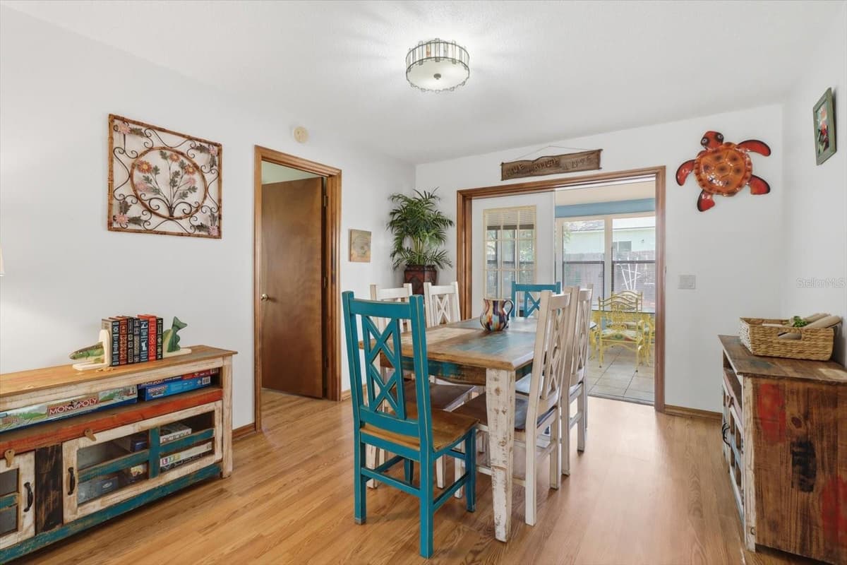 8830 AMBOY DRIVE — photo 8 of 38