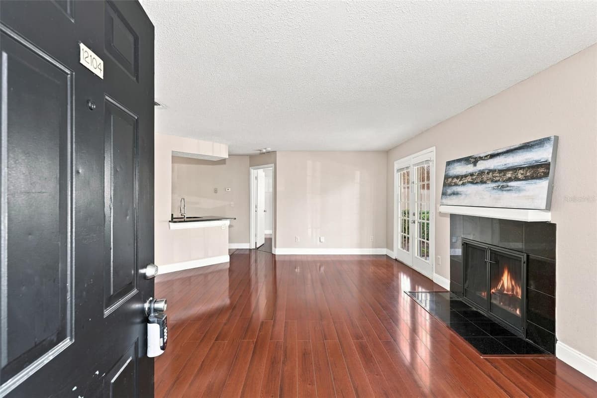 2550 ALAFAYA TRAIL — photo 4 of 27