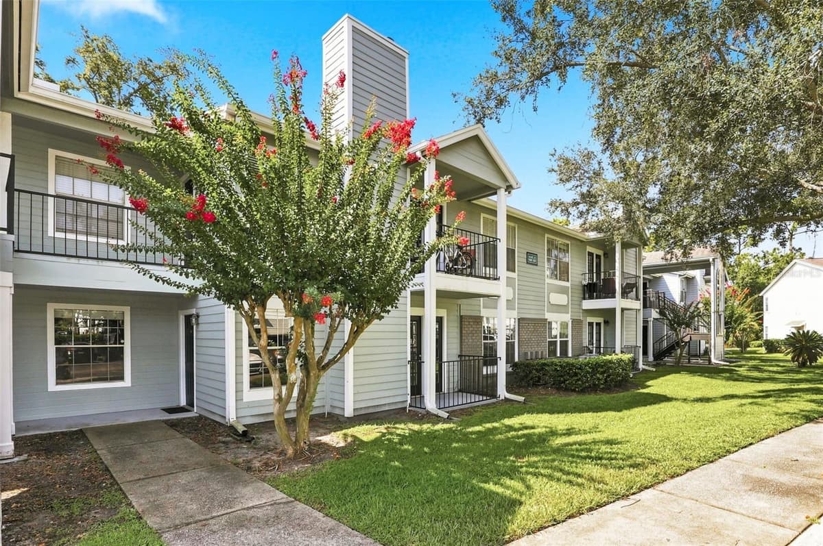 2550 ALAFAYA TRAIL — photo 2 of 27