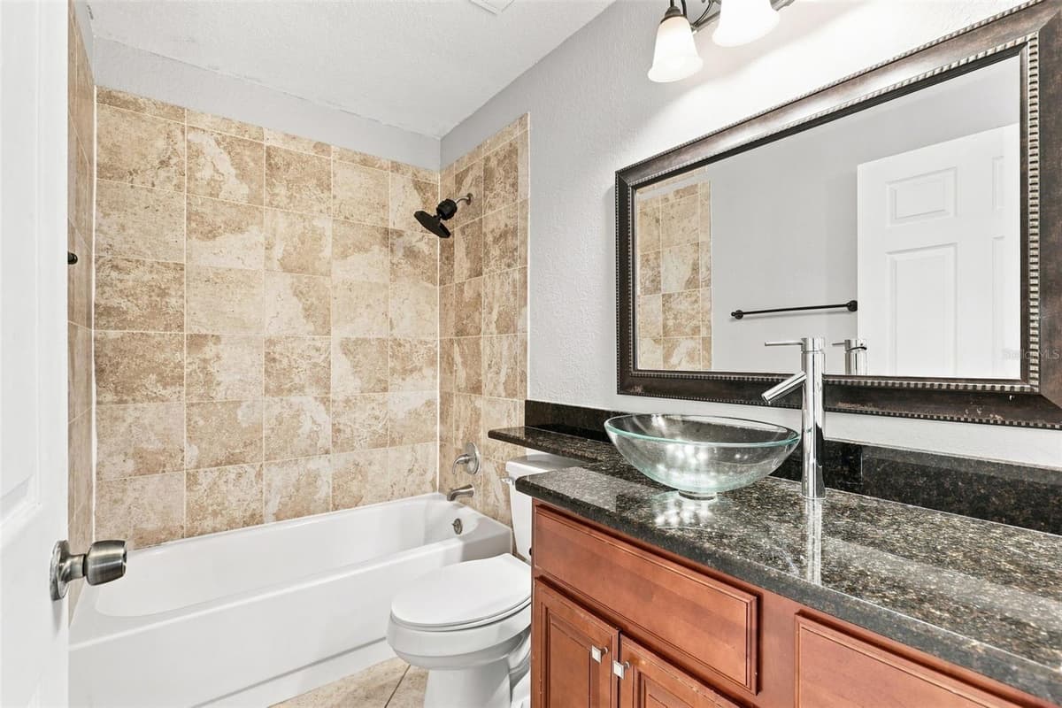 2550 ALAFAYA TRAIL — photo 22 of 27