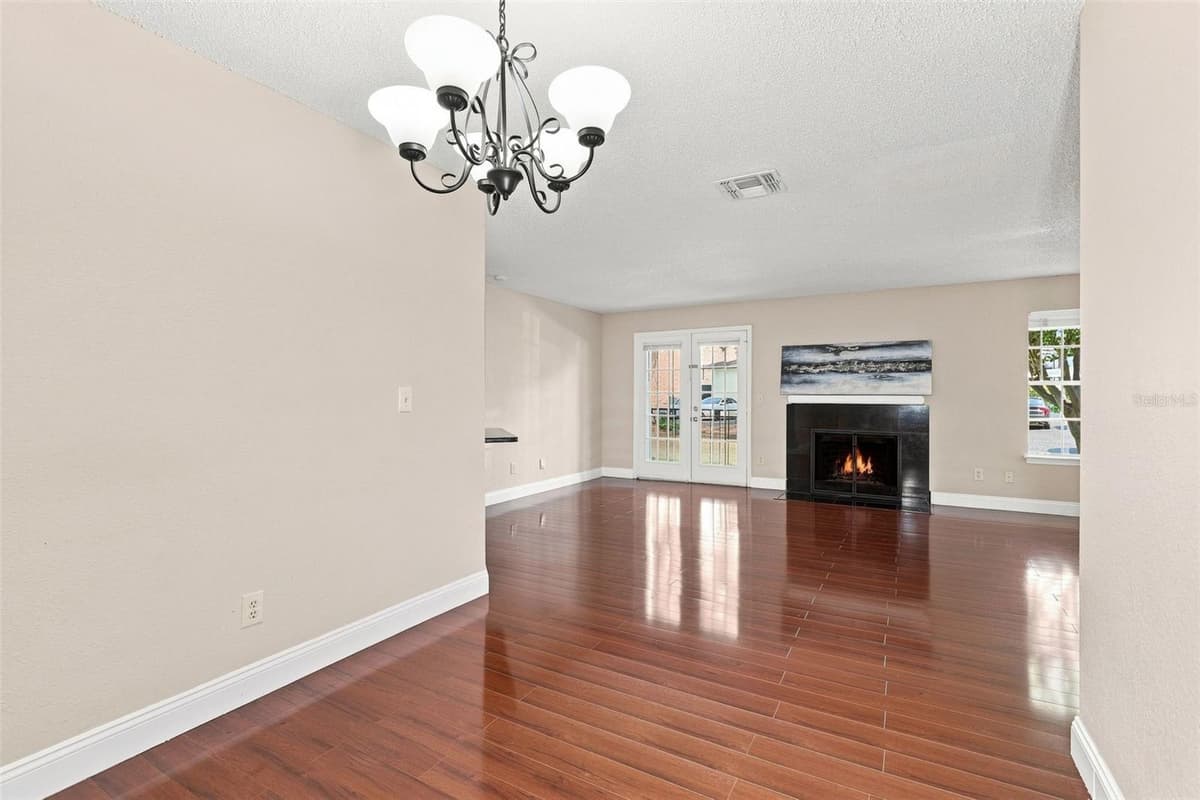 2550 ALAFAYA TRAIL — photo 11 of 27