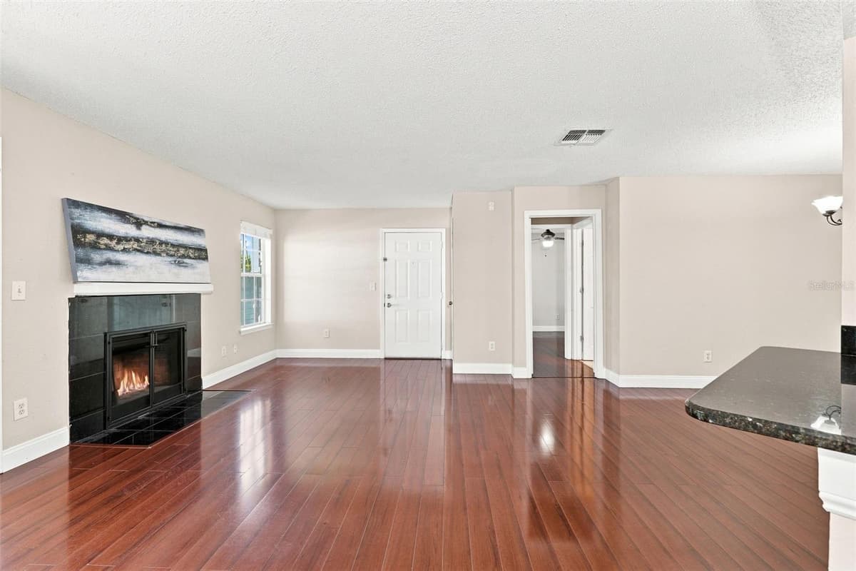 2550 ALAFAYA TRAIL — photo 7 of 27