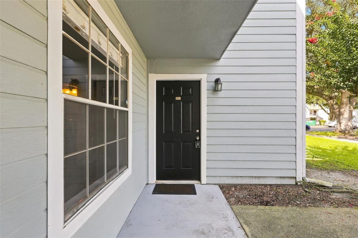 2550 ALAFAYA TRAIL — photo 3 of 27