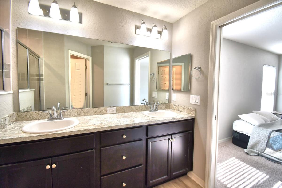 1390 MEZZAVALLE WAY — photo 29 of 64