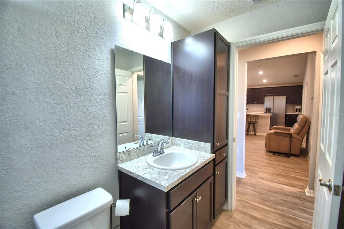 1390 MEZZAVALLE WAY — photo 40 of 64