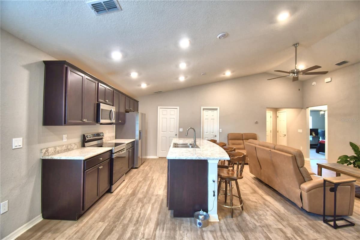 1390 MEZZAVALLE WAY — photo 9 of 64
