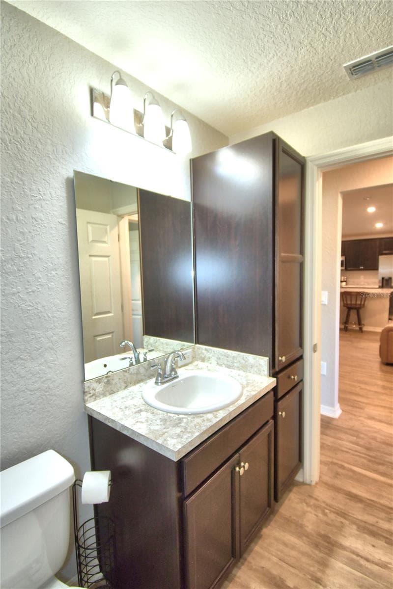 1390 MEZZAVALLE WAY — photo 43 of 64
