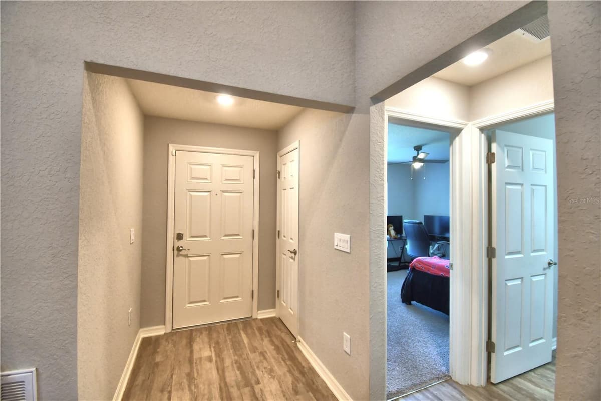 1390 MEZZAVALLE WAY — photo 3 of 64