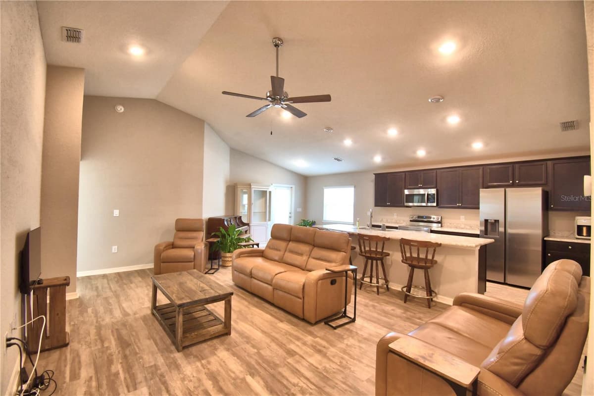 1390 MEZZAVALLE WAY — photo 8 of 64