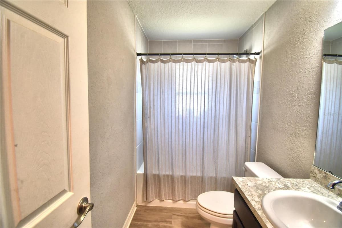 1390 MEZZAVALLE WAY — photo 44 of 64