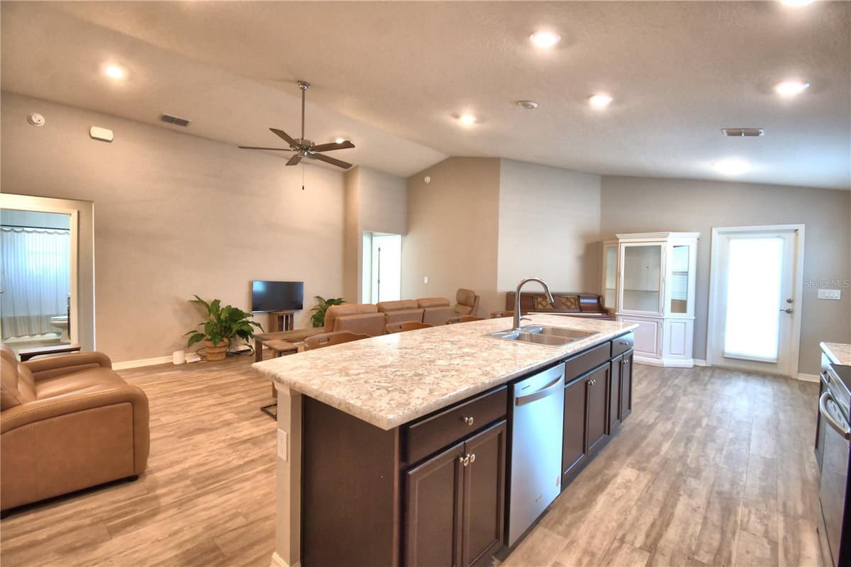 1390 MEZZAVALLE WAY — photo 18 of 64