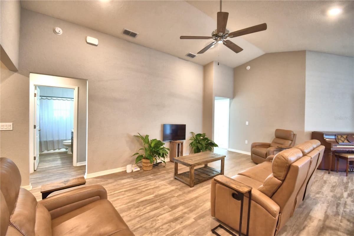 1390 MEZZAVALLE WAY — photo 10 of 64