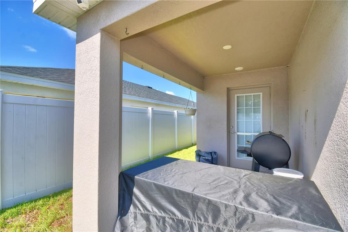 1390 MEZZAVALLE WAY — photo 50 of 64