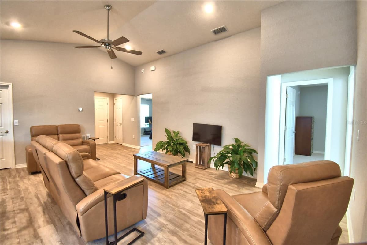 1390 MEZZAVALLE WAY — photo 7 of 64