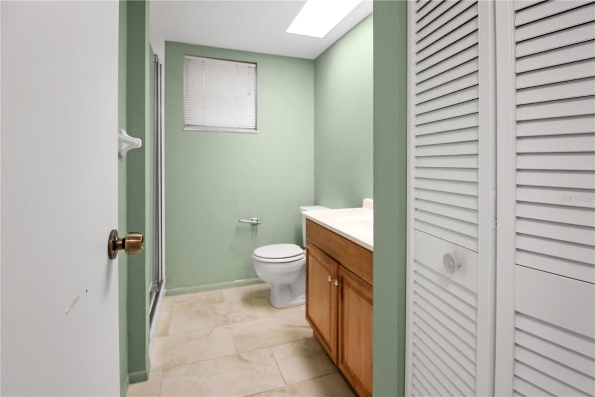 135 WOODLAKE WYNDE — photo 18 of 33