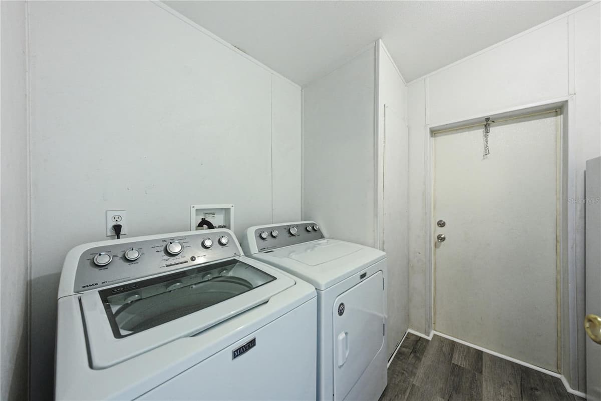3410 ANATA DRIVE — photo 34 of 37