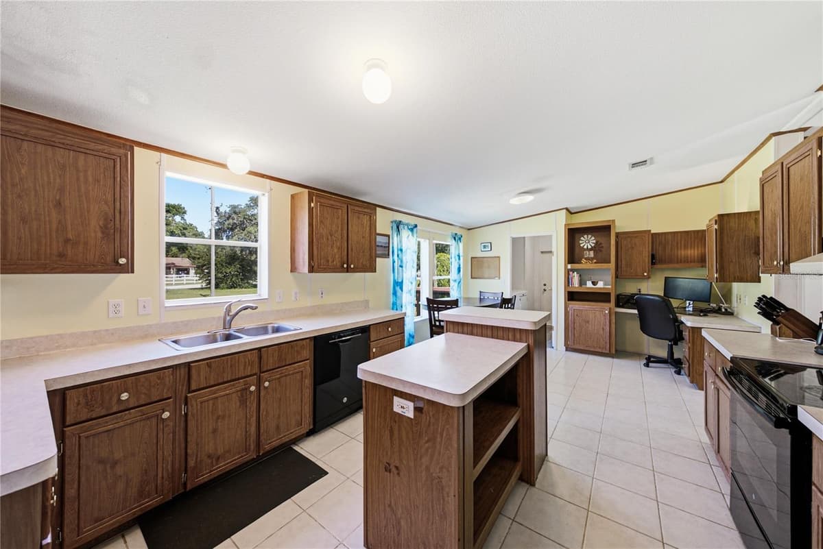 3410 ANATA DRIVE — photo 15 of 37