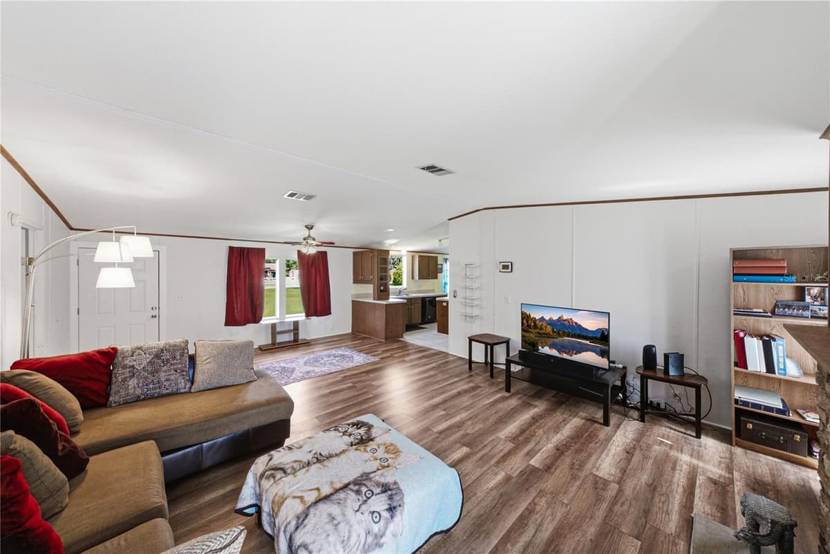 3410 ANATA DRIVE — photo 12 of 37