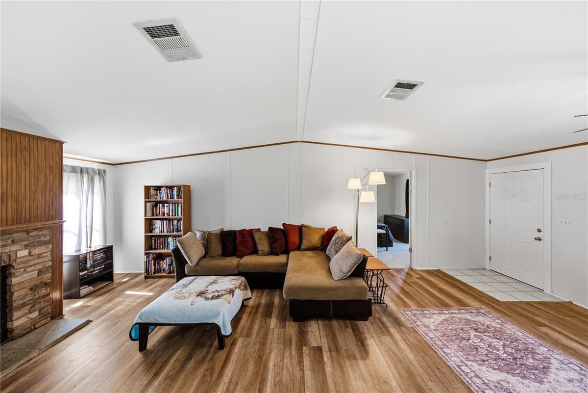 3410 ANATA DRIVE — photo 10 of 37