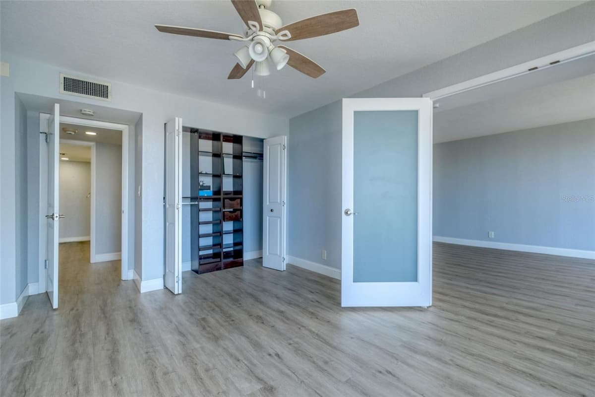 220 BELLEVIEW BOULEVARD — photo 27 of 71