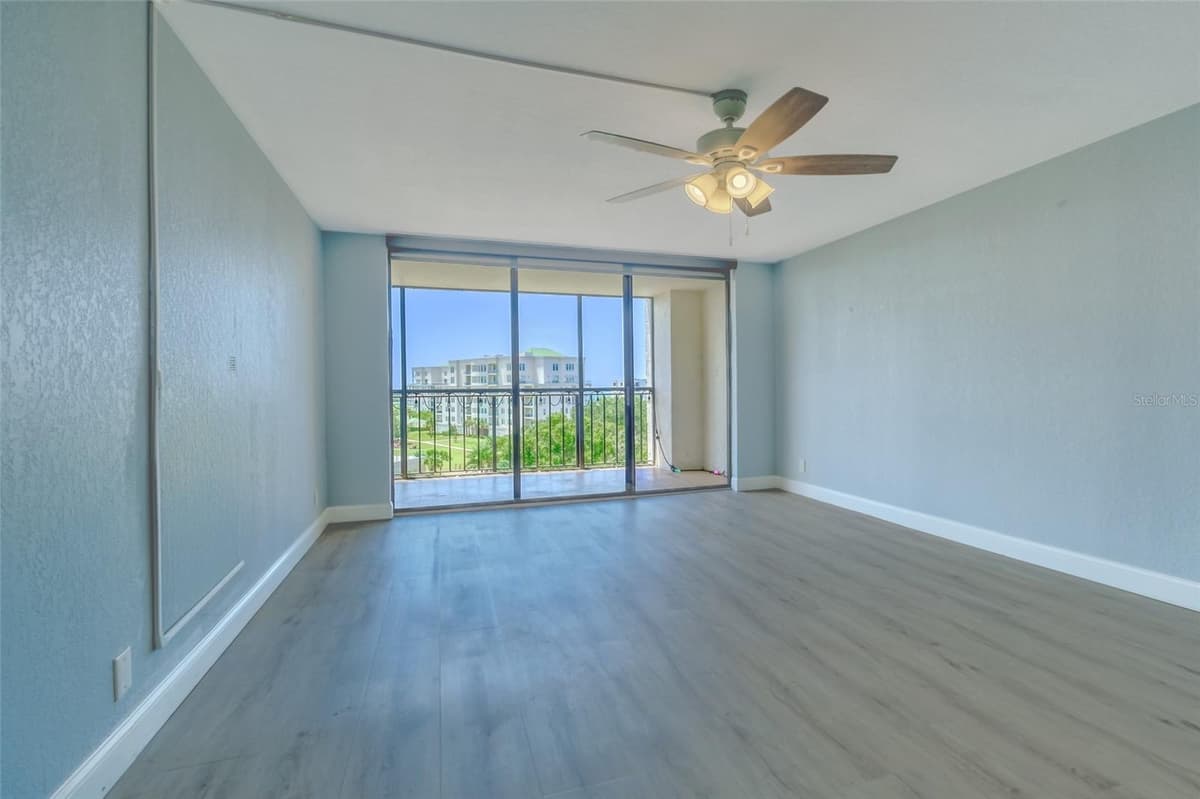 220 BELLEVIEW BOULEVARD — photo 35 of 71