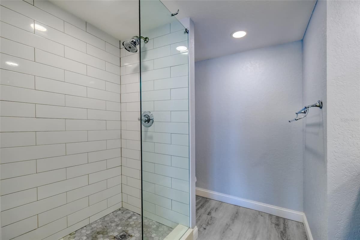 220 BELLEVIEW BOULEVARD — photo 33 of 71