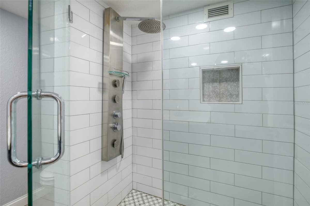 220 BELLEVIEW BOULEVARD — photo 43 of 71