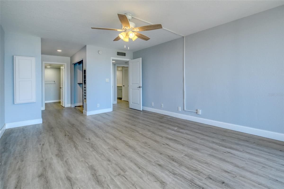 220 BELLEVIEW BOULEVARD — photo 38 of 71