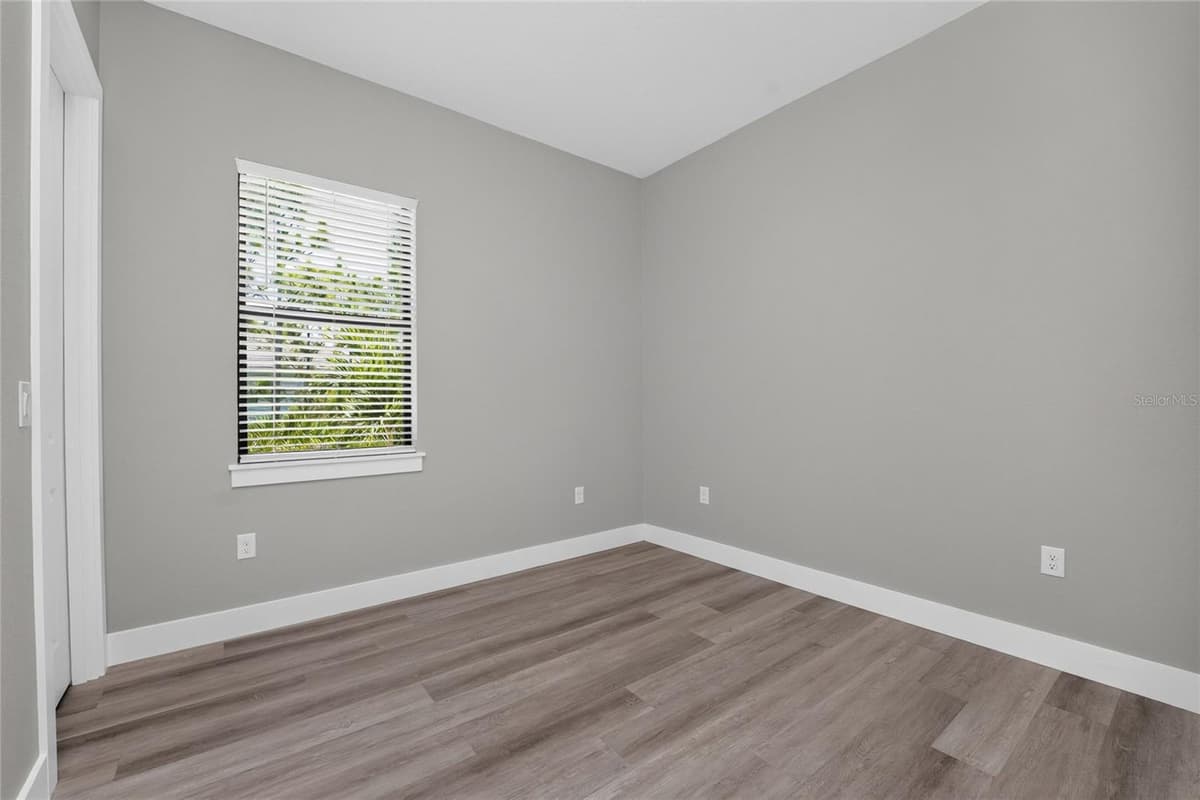 14077 EMERSON LANE — photo 34 of 57