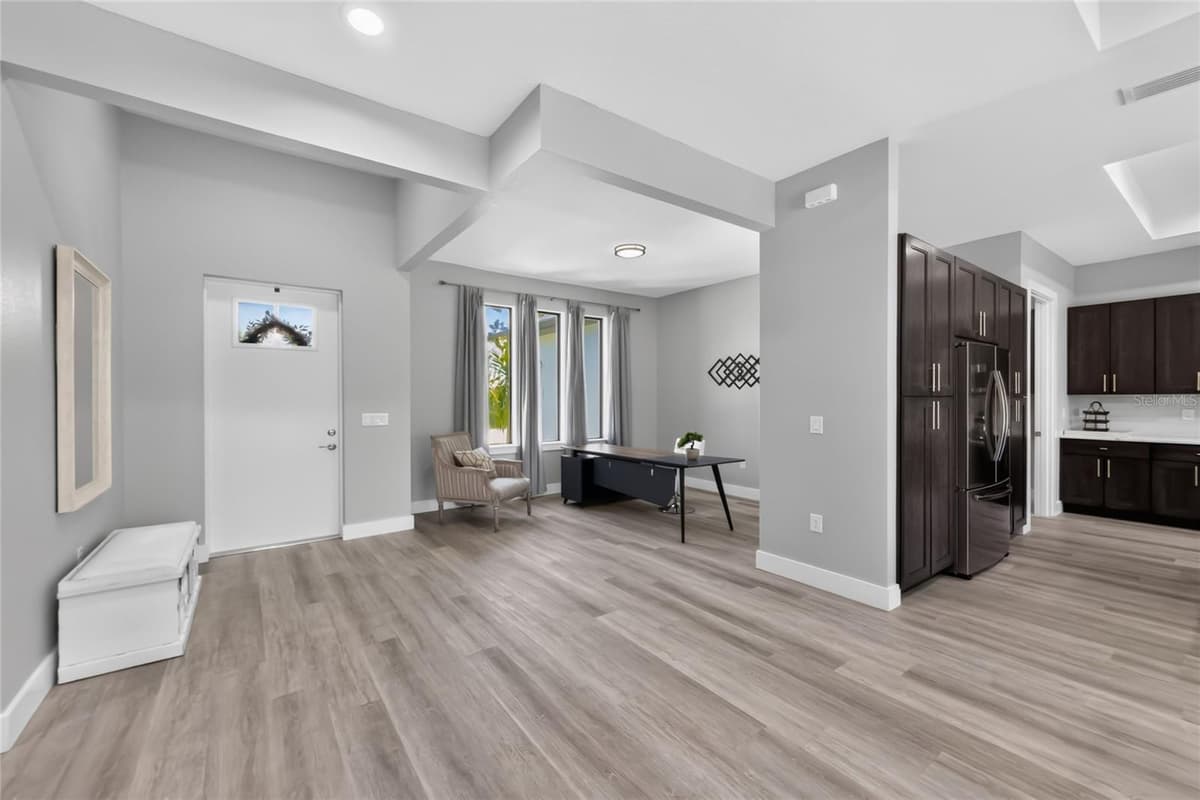 14077 EMERSON LANE — photo 12 of 57