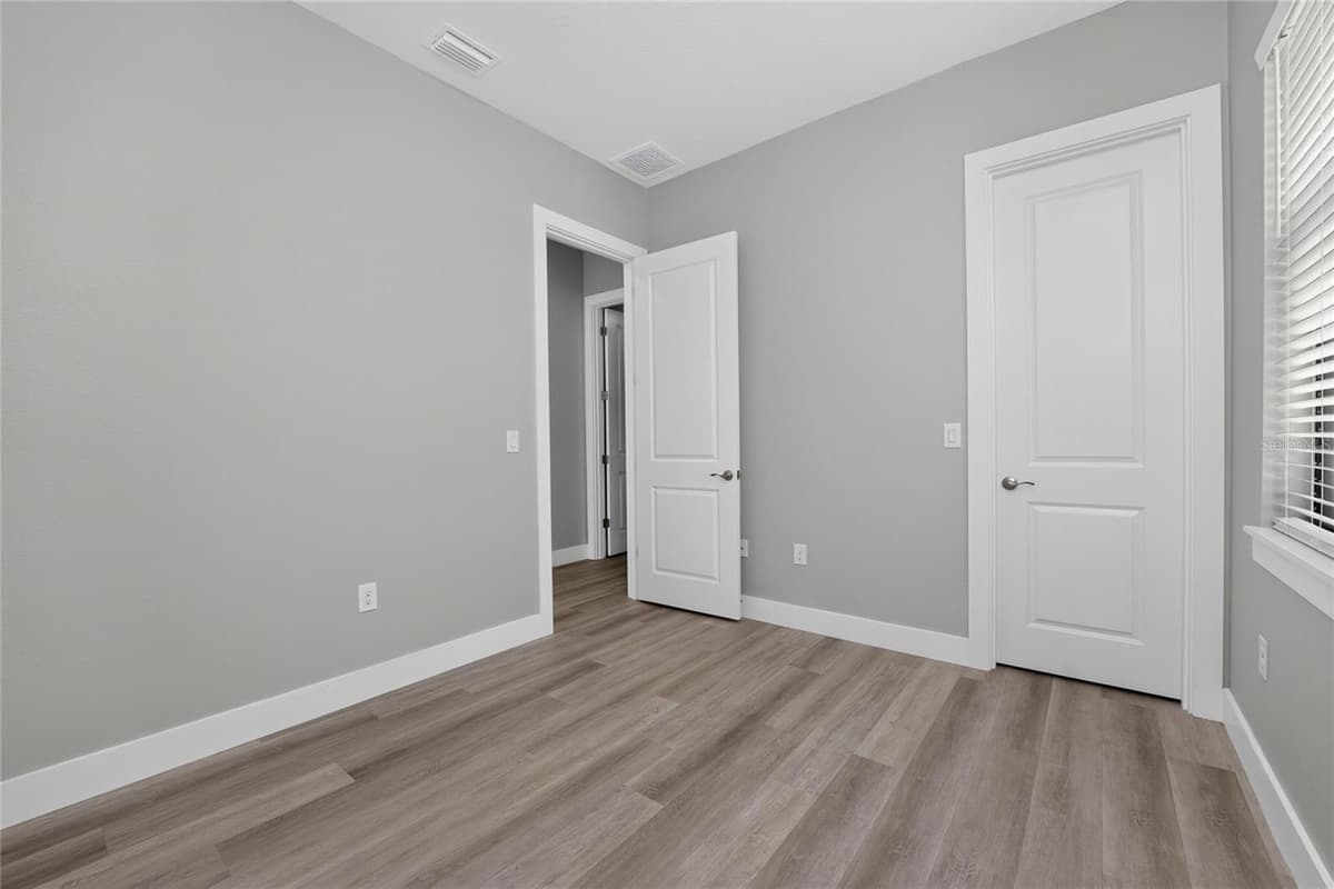 14077 EMERSON LANE — photo 35 of 57
