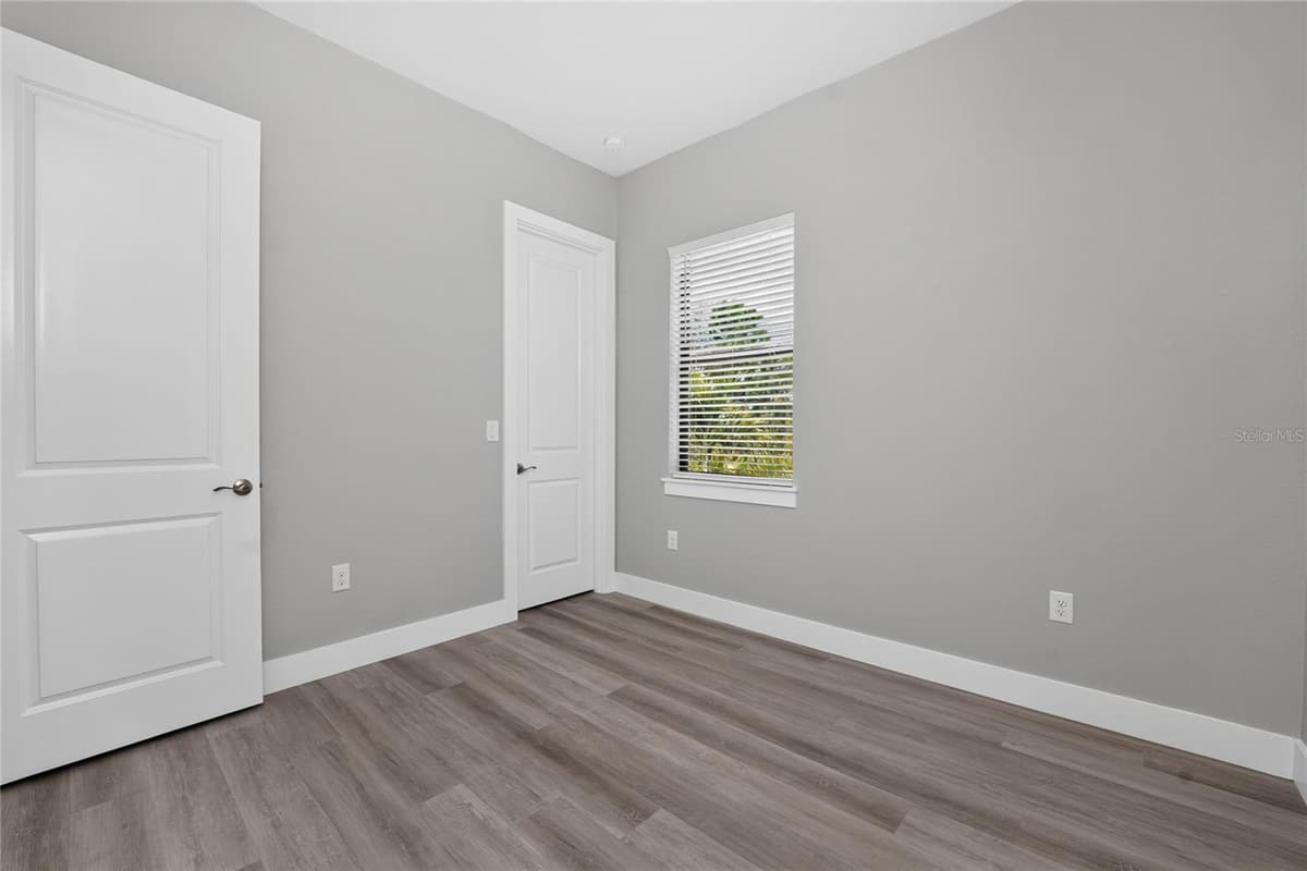 14077 EMERSON LANE — photo 36 of 57