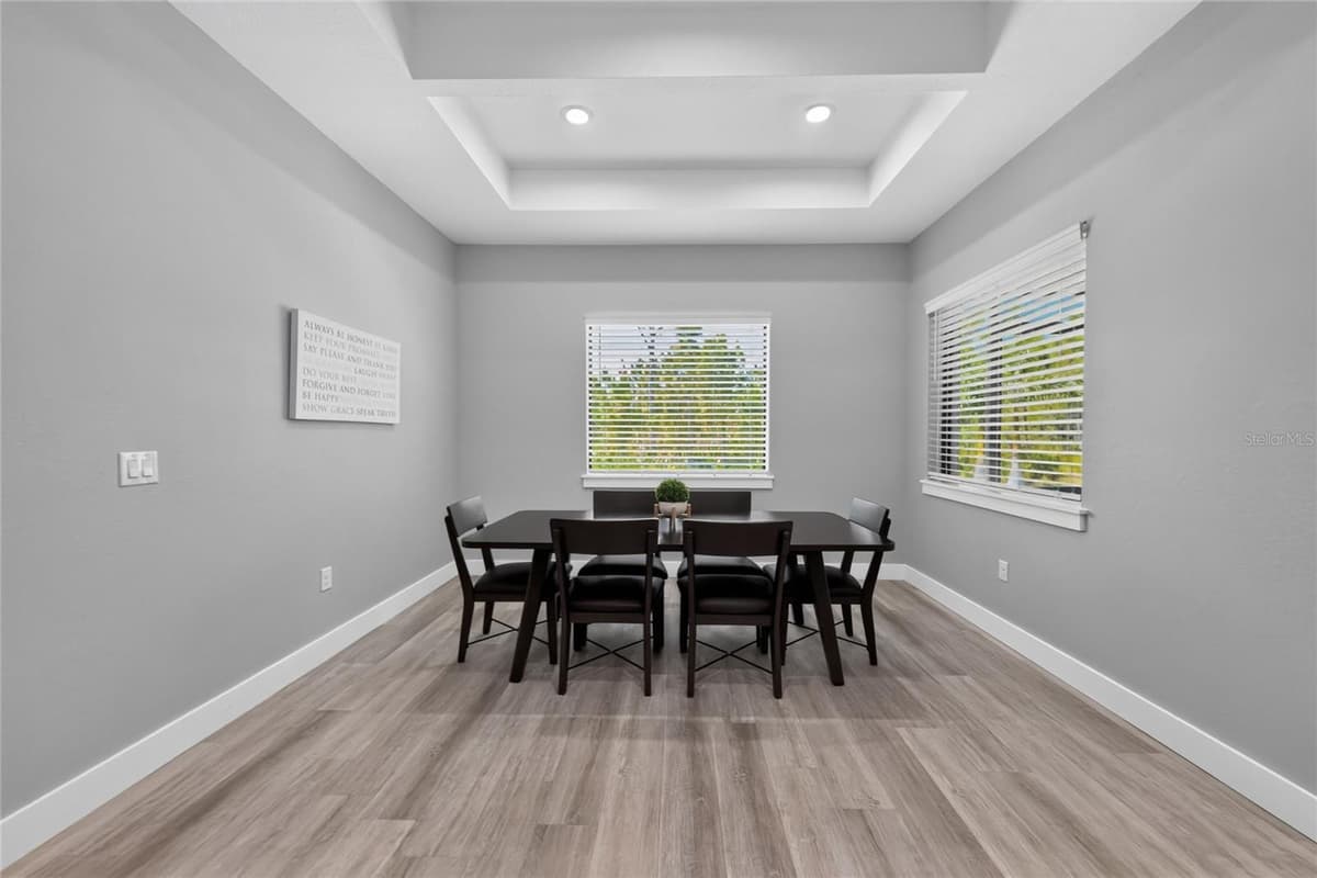 14077 EMERSON LANE — photo 6 of 57