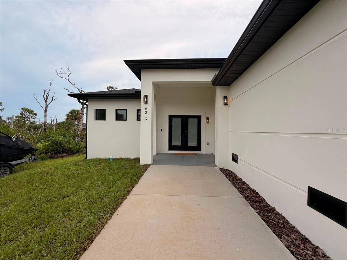 13313 BLAKE DRIVE — photo 8 of 51