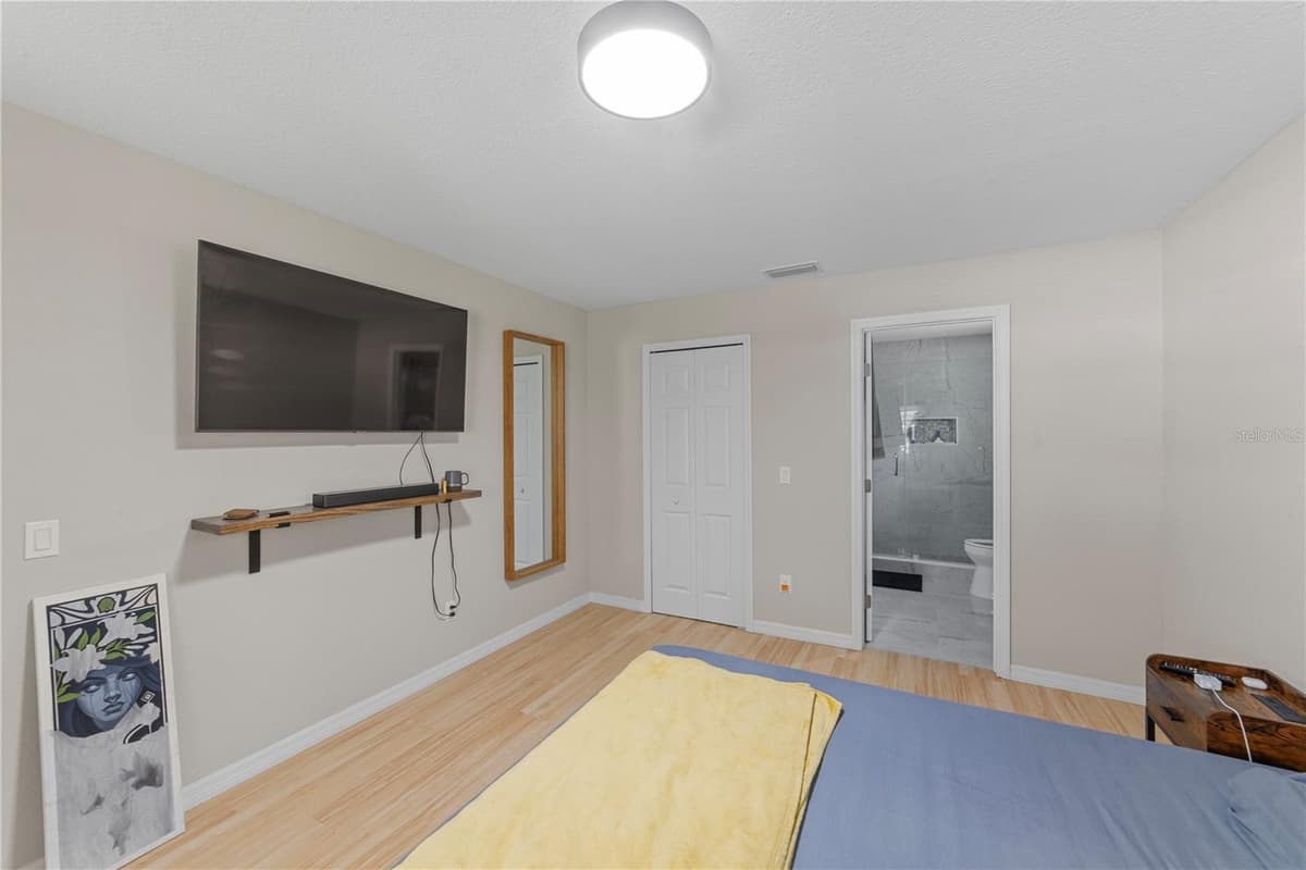 1003 RED OAK CIRCLE — photo 30 of 36