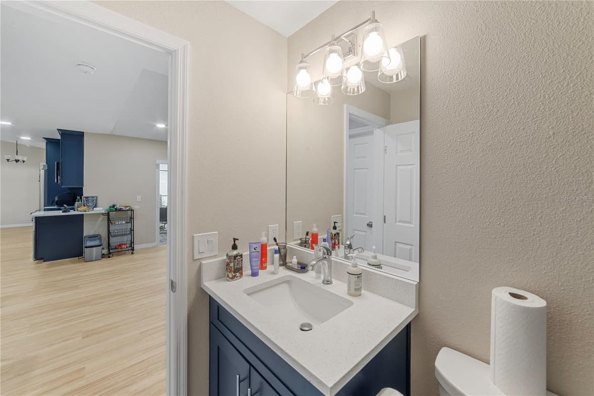 1003 RED OAK CIRCLE — photo 23 of 36