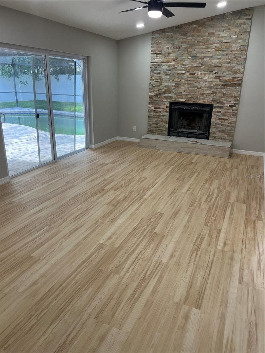 1003 RED OAK CIRCLE — photo 34 of 36