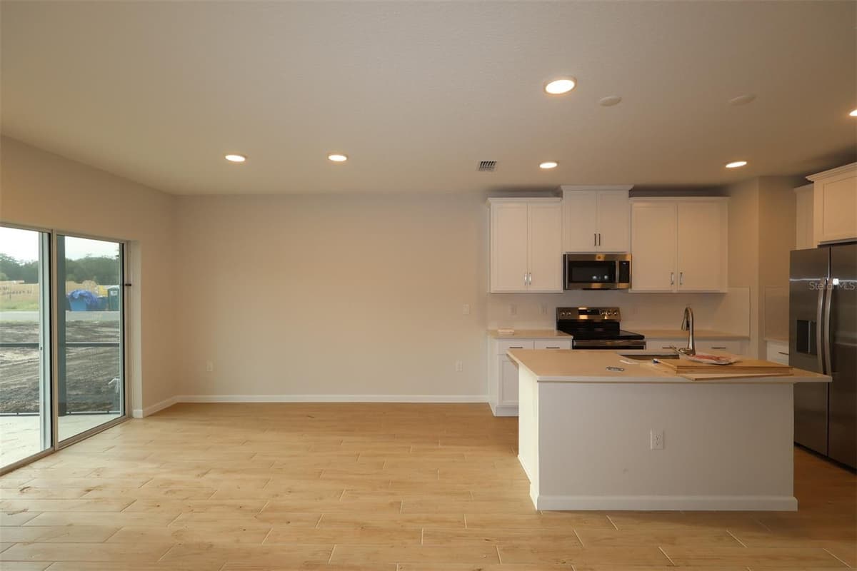 6108 FELLOW WAGON WAY — photo 3 of 34