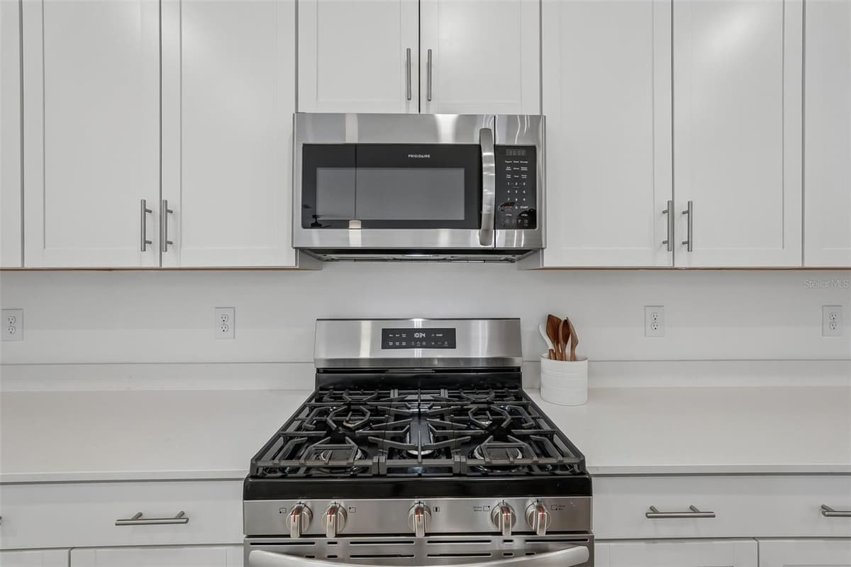 15234 SERENE SHORES LOOP — photo 15 of 50