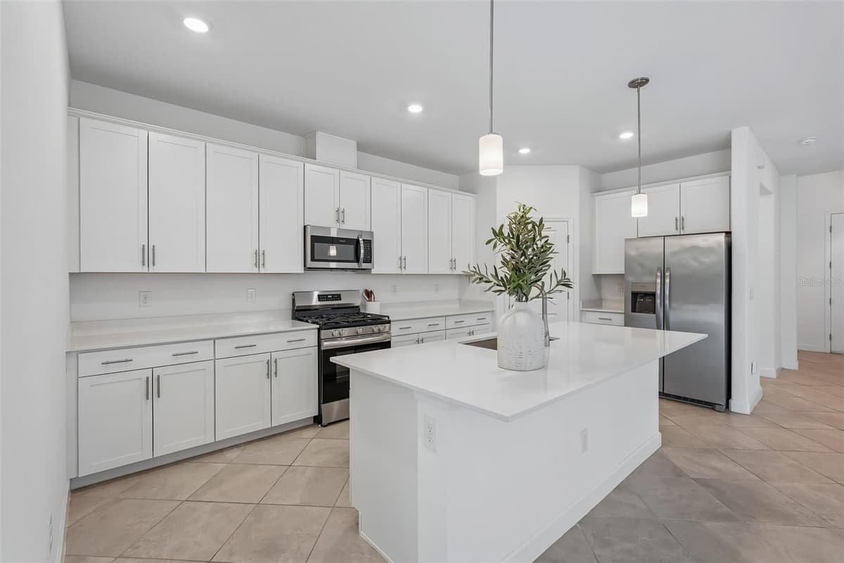 15234 SERENE SHORES LOOP — photo 14 of 50