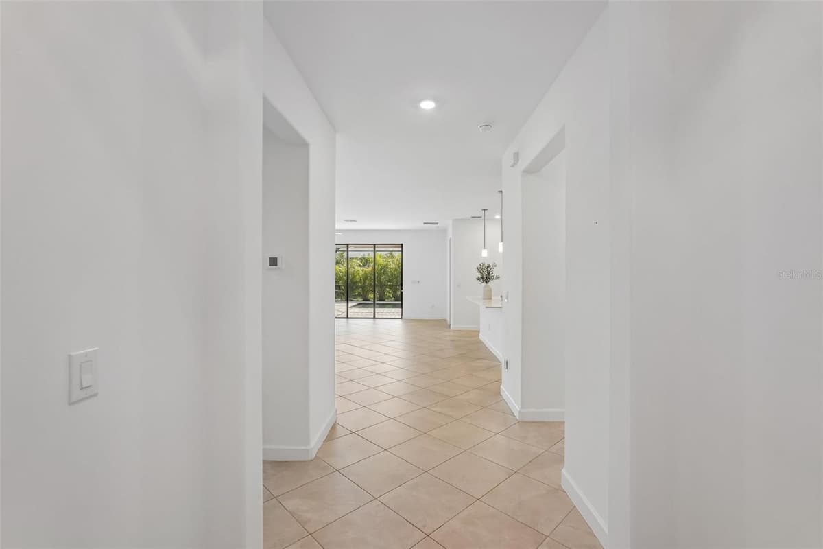 15234 SERENE SHORES LOOP — photo 4 of 50