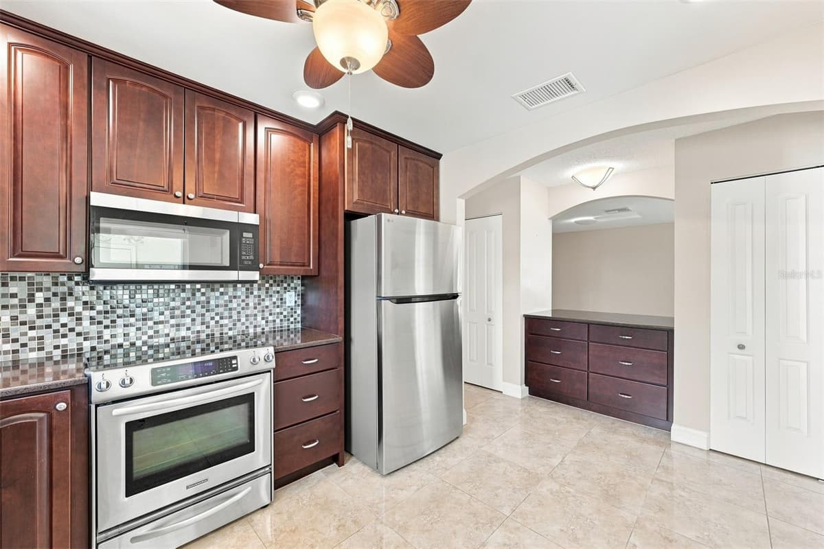 1804 FORT DUQUESNA DRIVE — photo 18 of 39