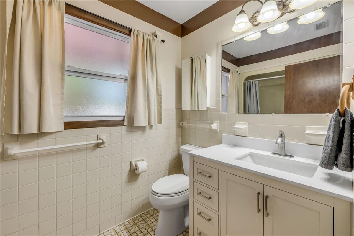 5680 PALM AVENUE — photo 24 of 47